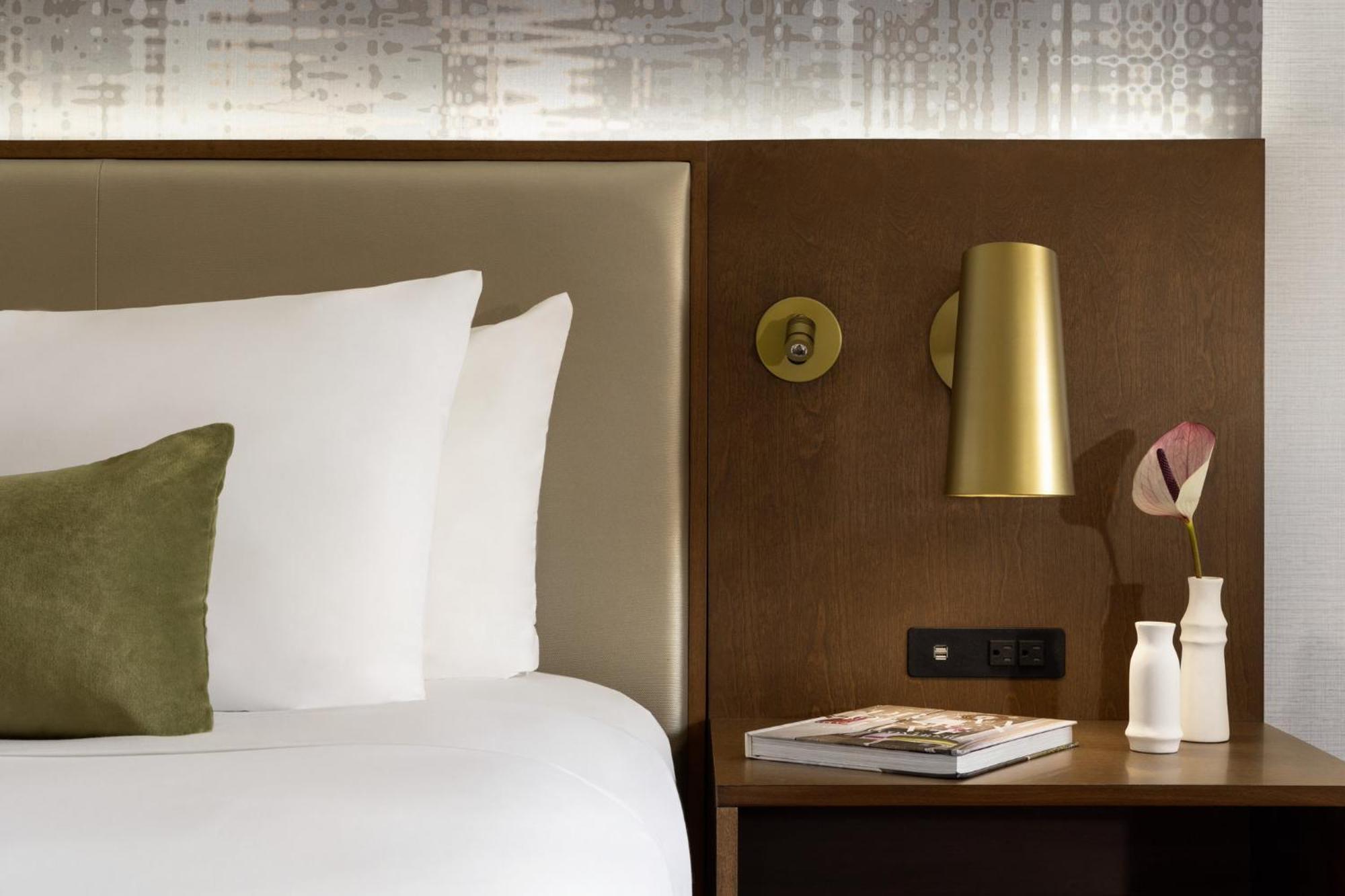 Crowne Plaza Toronto Airport By Ihg Hotel Bagian luar foto
