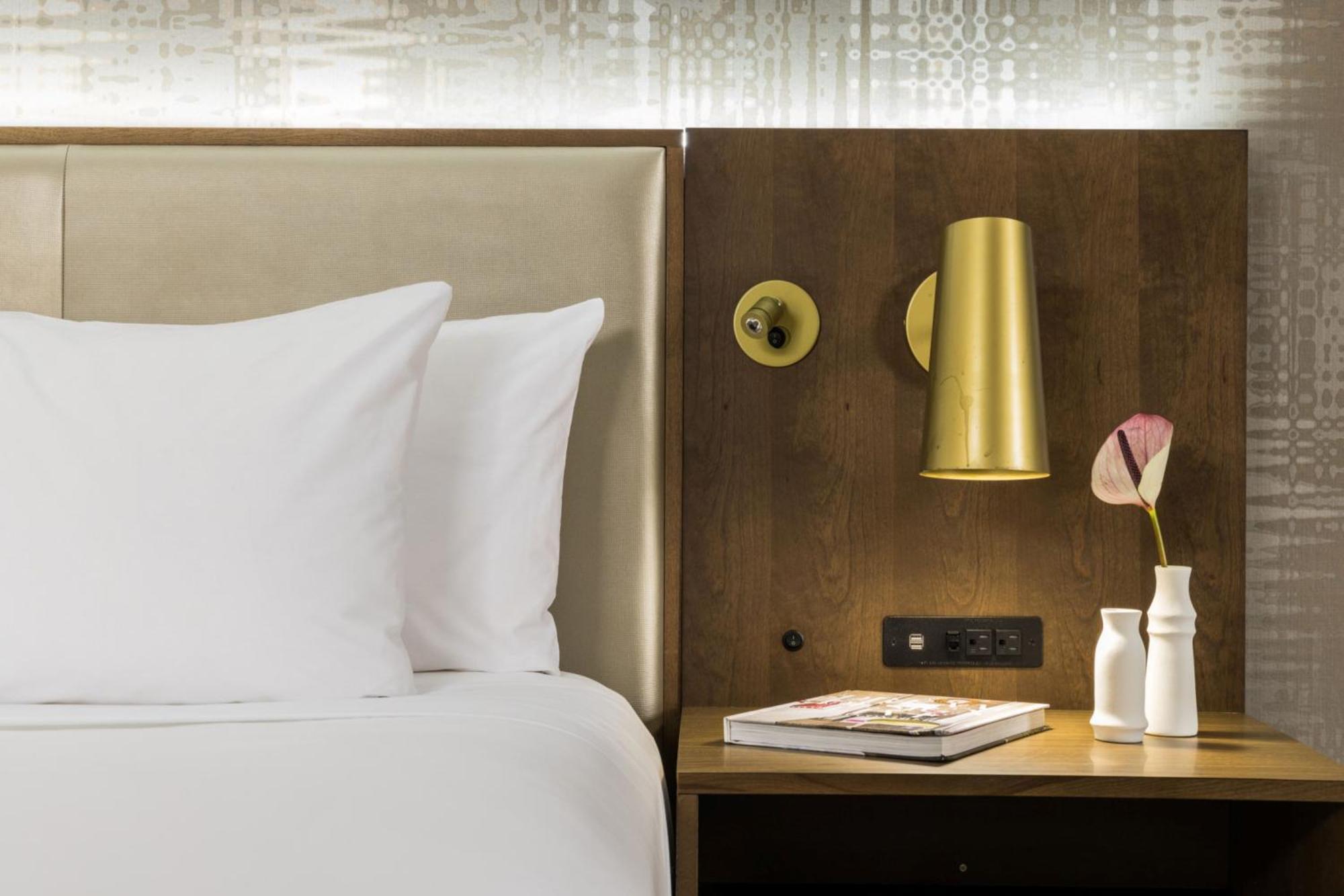 Crowne Plaza Toronto Airport By Ihg Hotel Bagian luar foto