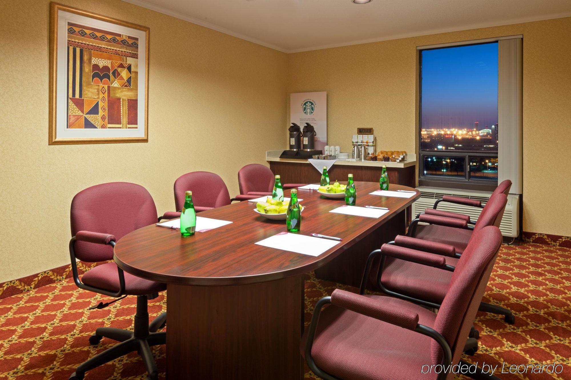 Crowne Plaza Toronto Airport By Ihg Hotel Bagian luar foto